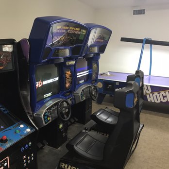 Bahia Resort Hotel - Arcade classics part 1 (All free play) - San Diego, CA