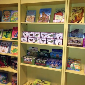 Bishop Museum - Dinosaur souvenirs - Museums Near Me - Honolulu, Hawaii