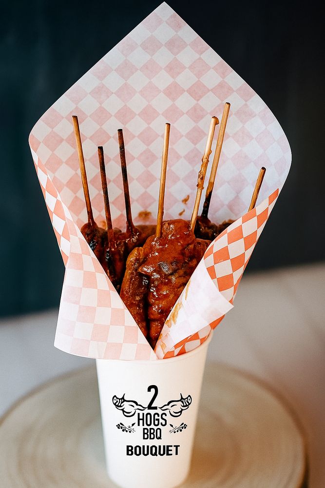 2Hogs Bbq Skewers Logo