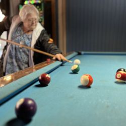 Steamboat Willie's - My Mom playing pool