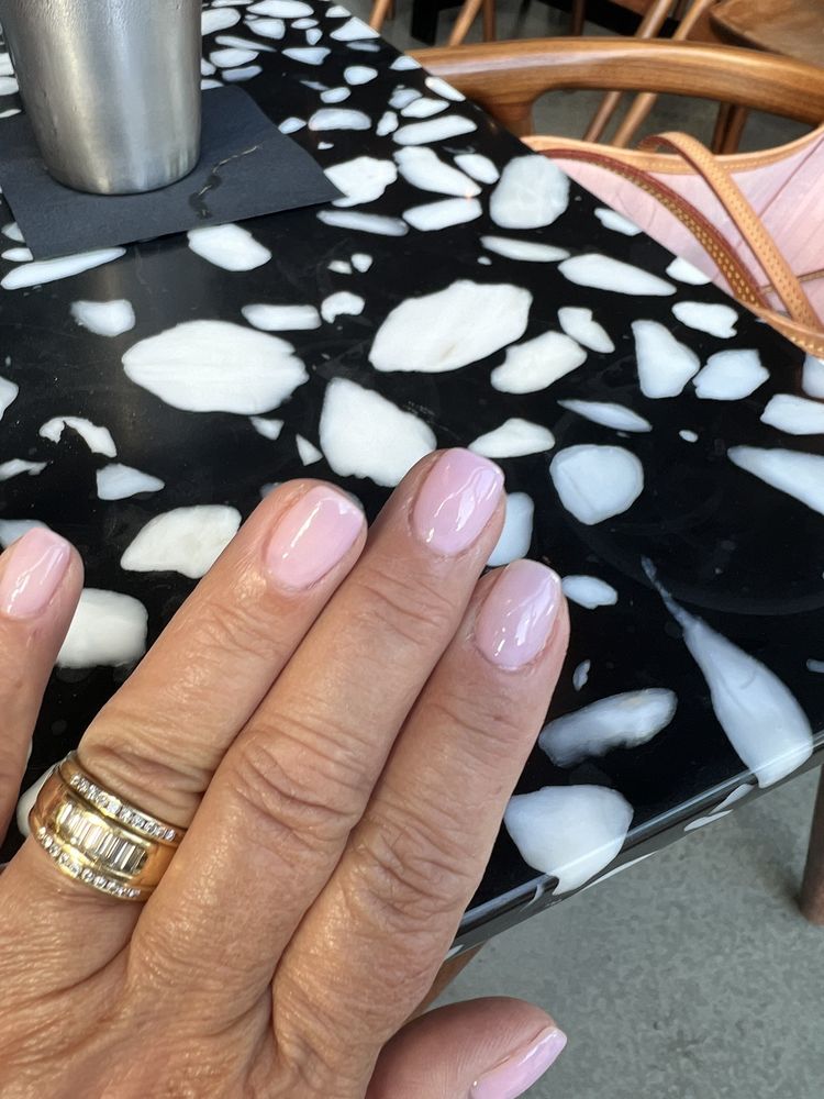 Stylish Nail Salon Image