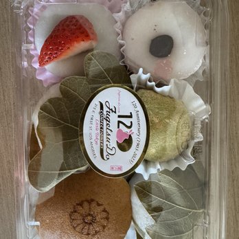 Fugetsu-Do - Mochi 6 count - Candy Stores Near Me - Los Angeles, California