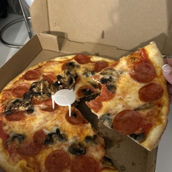 Carmine’s Pizza Kitchen - New York Pizza - Pizza Near Me - Henderson, Nevada