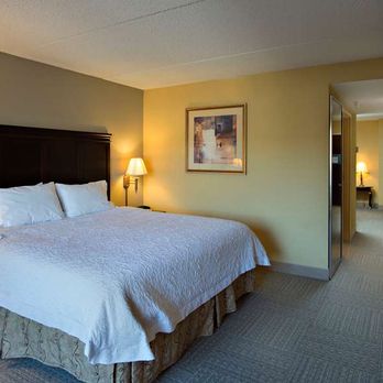 Hampton Inn Bennington - Guest room - Hotels Near Me - Bennington, Vermont