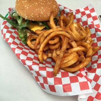 Buffalo Center Drive-In - Cheeseburger!! - American Near Me - Delta Junction, Alaska