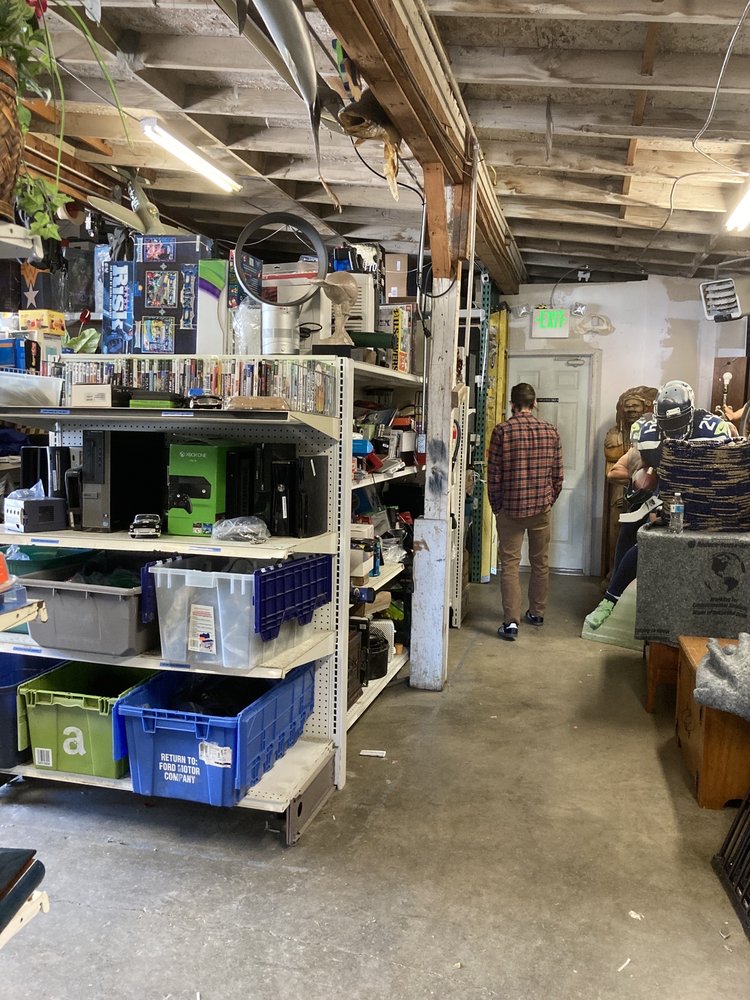 PICKERS WAREHOUSE Updated October 2024 18 Photos 13930 NE 190th St, Woodinville