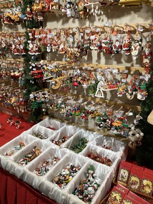 Käthe Wohlfahrt of America by null