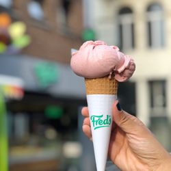 Fred's Belgian Waffles And Ice Cream - Strawberry