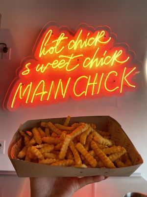 Main Chick by null