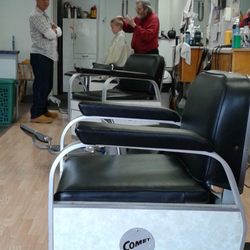 J & R Barber Shop