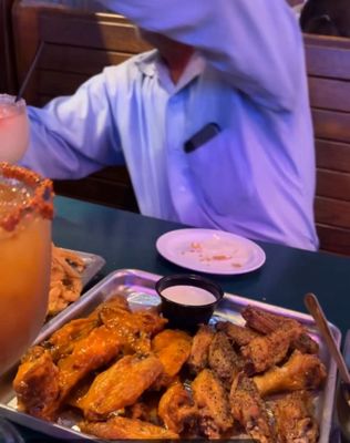 Wings 'N More by null