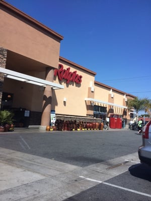 Ralphs by null