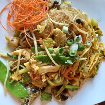 Sukhothai Thai Cuisine - Singapore Noodles with chicken - Thai Near Me - Cincinnati, Ohio Sukhothai Thai Cuisine - Singapore Noodles with chicken - Thai Near Me - Cincinnati, Ohio