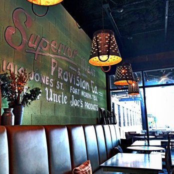 Wishbone & Flynt - Interior - Cocktail Bars Near Me - Fort Worth, Texas