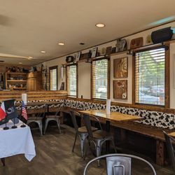 Bakersfield Barbecue Company - Interior