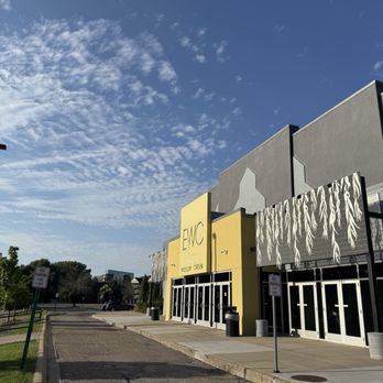 Emagine Willow Creek - Cinema Near Me - Minneapolis, Minnesota