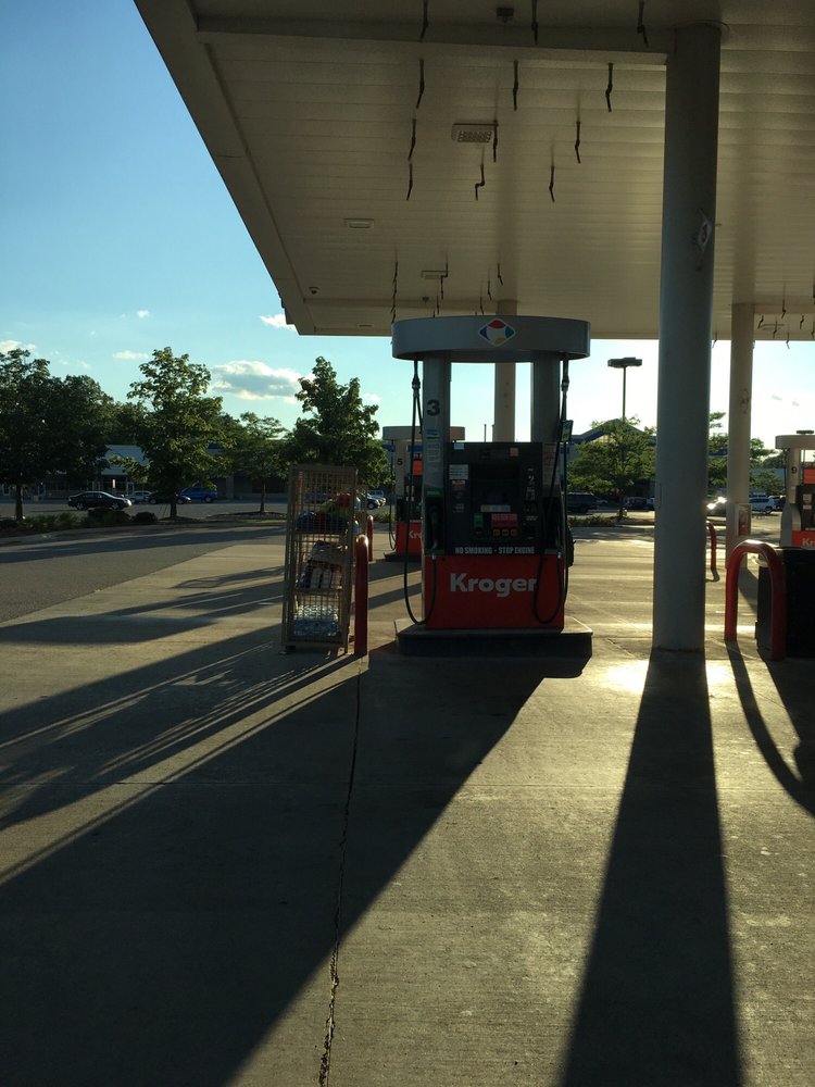 KROGER GAS STATION Updated September 2024 71395 Middlebelt Rd