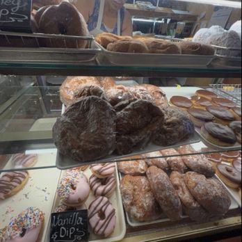 Hanks Pastries - Bakeries Near Me - Port Perry, Ontario Hanks Pastries - Bakeries Near Me - Port Perry, Ontario