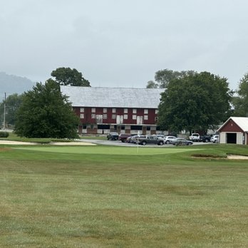 Mountain View Golf Club - Ninth hole & barn. - Golf Near Me - Fairfield, Pennsylvania Mountain View Golf Club - Ninth hole & barn. - Golf Near Me - Fairfield, Pennsylvania