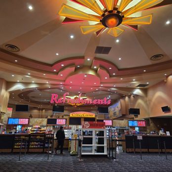 Cinemark Lincoln Square - Nice atmosphere - Cinema Near Me - Bellevue, Washington