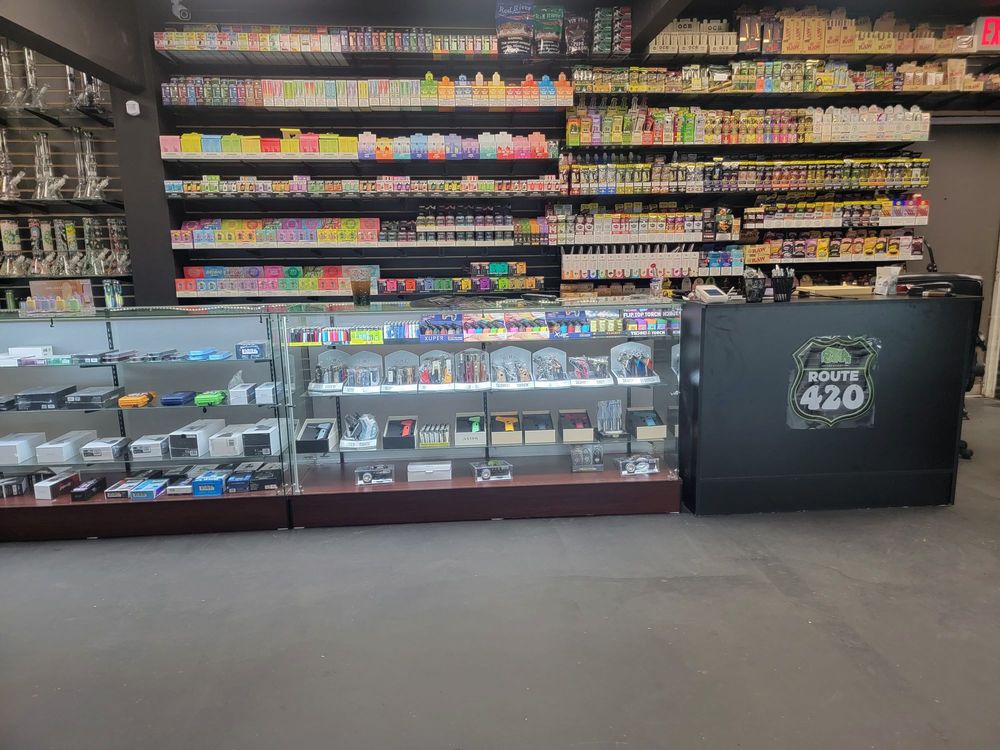 cedar smoke and vape The FTC is reportedly investigating Juul Labs over its marketing practices main image 1