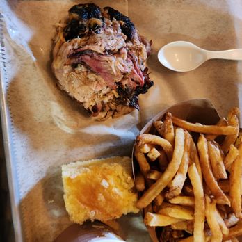 Smokehaus - Pulled pork - Smokehouse Near Me - Amherst, New Hampshire