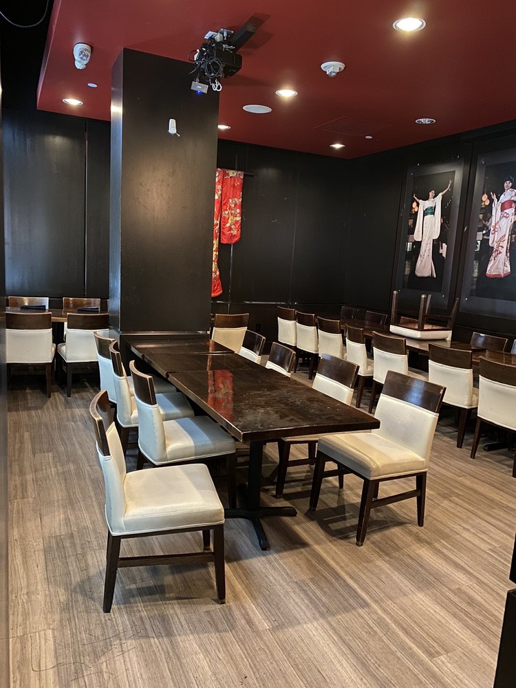 Nikko Japanese Restaurant & Sushi Bar