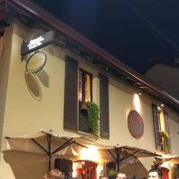 El Brellin, facing the Naviglio