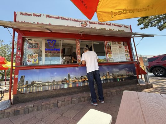 Mr Beef of Naples by null