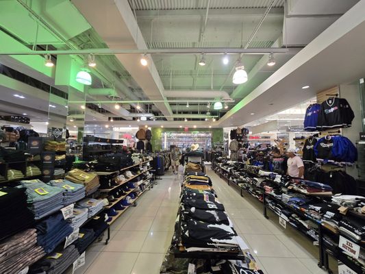 Boarders (skateshop) by null