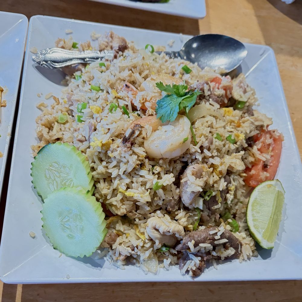 Palms Thai Restaurant - Combination Fried Rice - Seafood Near Me - Los Angeles, California Palms Thai Restaurant - Combination Fried Rice - Seafood Near Me - Los Angeles, California