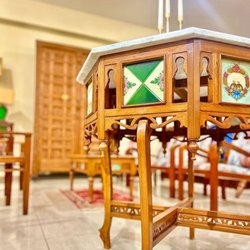 Antique Emporium - Octagonal table
