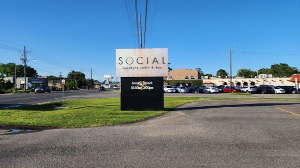 Social Southern Table & Bar by null