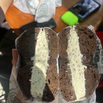Ess-a-Bagel - Pumpernickel - Bagels Near Me - New York, New York