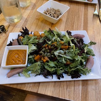 Scratch Kitchen & Taproom - Harvest sAlad - Bars Near Me - Apex, North Carolina