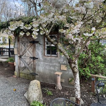 The Windmill Bistro - Garden patio area - Breakfast & Brunch Near Me - Sumner, Washington The Windmill Bistro - Garden patio area - Breakfast & Brunch Near Me - Sumner, Washington