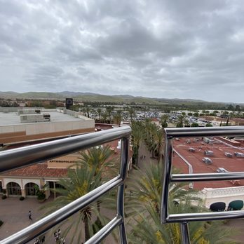 Irvine Spectrum Giant Wheel - At the top looking out to the rolling hills (4/10/22) - Amusement Parks Near Me - Irvine, California Irvine Spectrum Giant Wheel - At the top looking out to the rolling hills (4/10/22) - Amusement Parks Near Me - Irvine, California