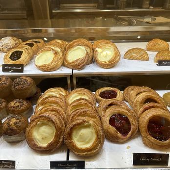Cafe Gelato - Pastries - Ice Cream & Frozen Yogurt Near Me - Las Vegas, Nevada