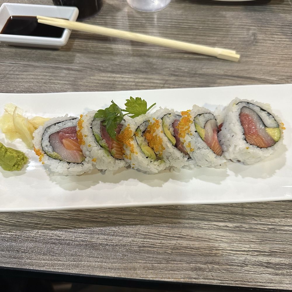 Sushi Momoyama - Awesome roll - Sushi Bars Near Me - Concord, California Sushi Momoyama - Awesome roll - Sushi Bars Near Me - Concord, California