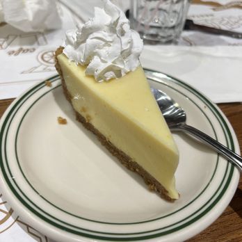 La Carreta - key lime pie - Latin American Near Me - Miami, Florida