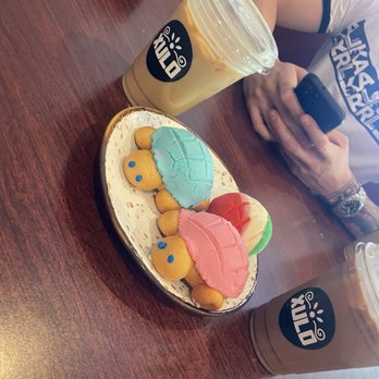 Xulo Coffee Bar - White mocha , Mexican mocha and conchas - Coffee & Tea Near Me - Elk Grove, California Xulo Coffee Bar - White mocha , Mexican mocha and conchas - Coffee & Tea Near Me - Elk Grove, California