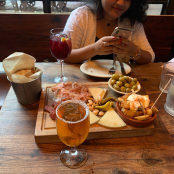 Barcelona Waypointe - Wine Bars Near Me - Norwalk, Connecticut