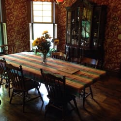 Spitzer House Bed & Breakfast - Dining room