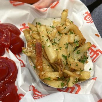 Gilroy Garlic Fries - Fast Food Near Me - San Francisco, California Gilroy Garlic Fries - Fast Food Near Me - San Francisco, California