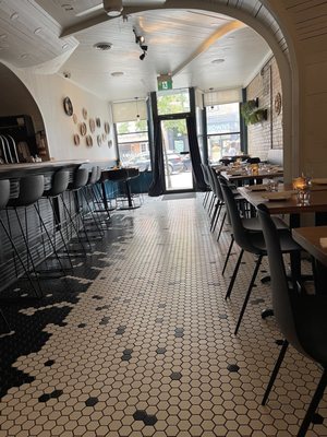 Nuna Kitchen & Bar by null