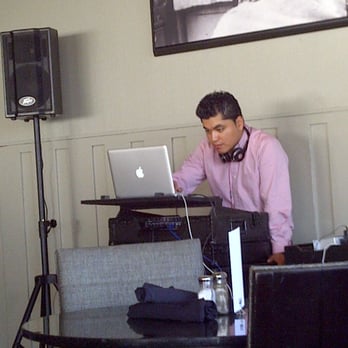 Skates On The Bay - dj playing tunes - Seafood Near Me - Berkeley, California