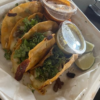 Tacos Y Mariscos Las Islitas - Asada tacos - Food Trucks Near Me - Kahului, Hawaii Tacos Y Mariscos Las Islitas - Asada tacos - Food Trucks Near Me - Kahului, Hawaii