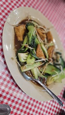 P Thai's Khao Man Gai & Noodles by null