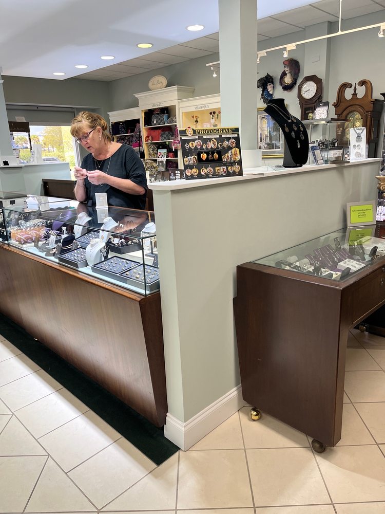 BARRY’S JEWELERS 14 Reviews 7650 Northwoods Blvd, North Charleston