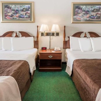 Knights Inn Peru - Guest room - Hotels Near Me - Peru, Indiana